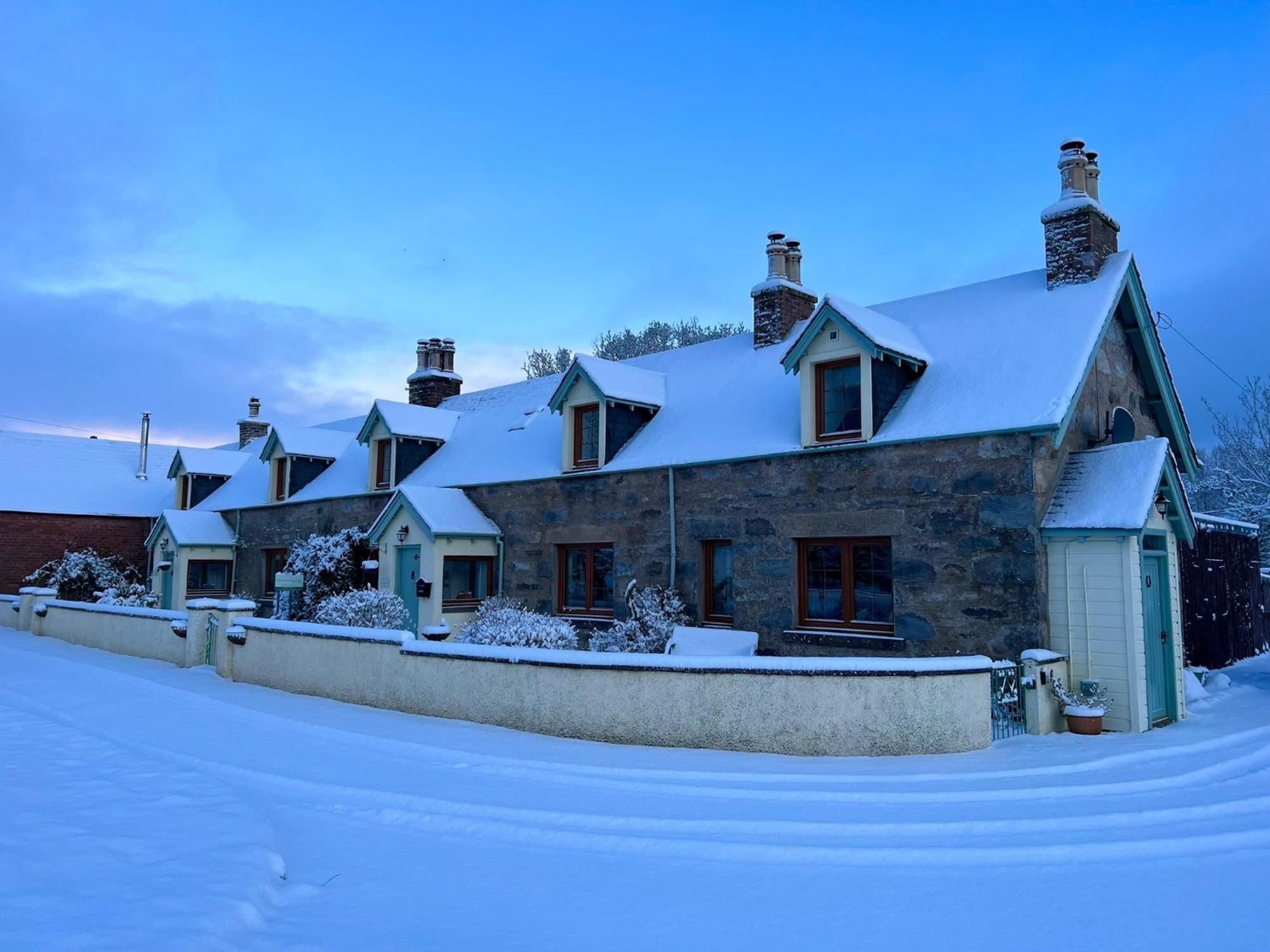 Rosemount Bothy - Highland Cottage Garve Esterno foto